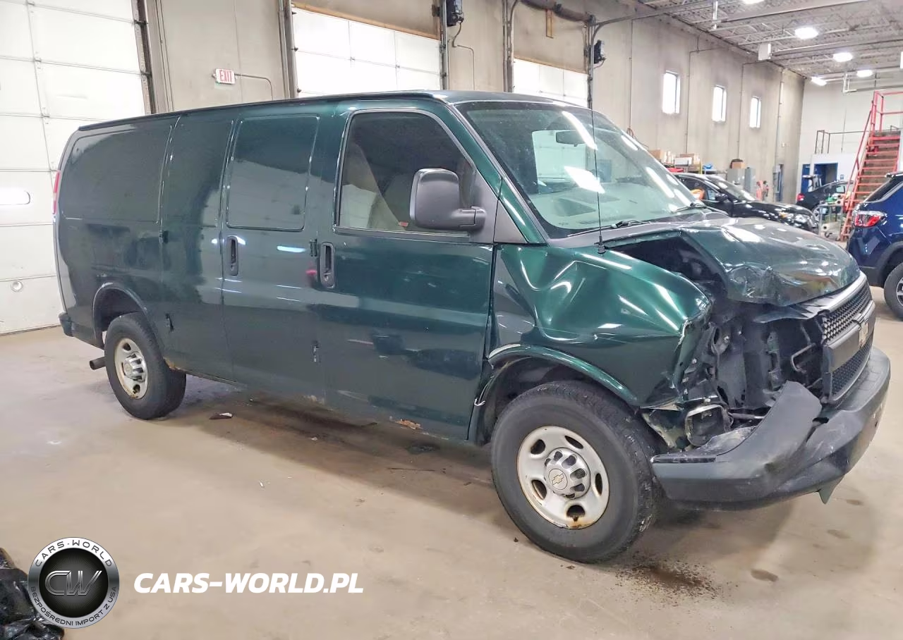 2012 Chevrolet Express 2500 Cargo Delivery Van VIN:1GCWGFCA1C1185476 - 4