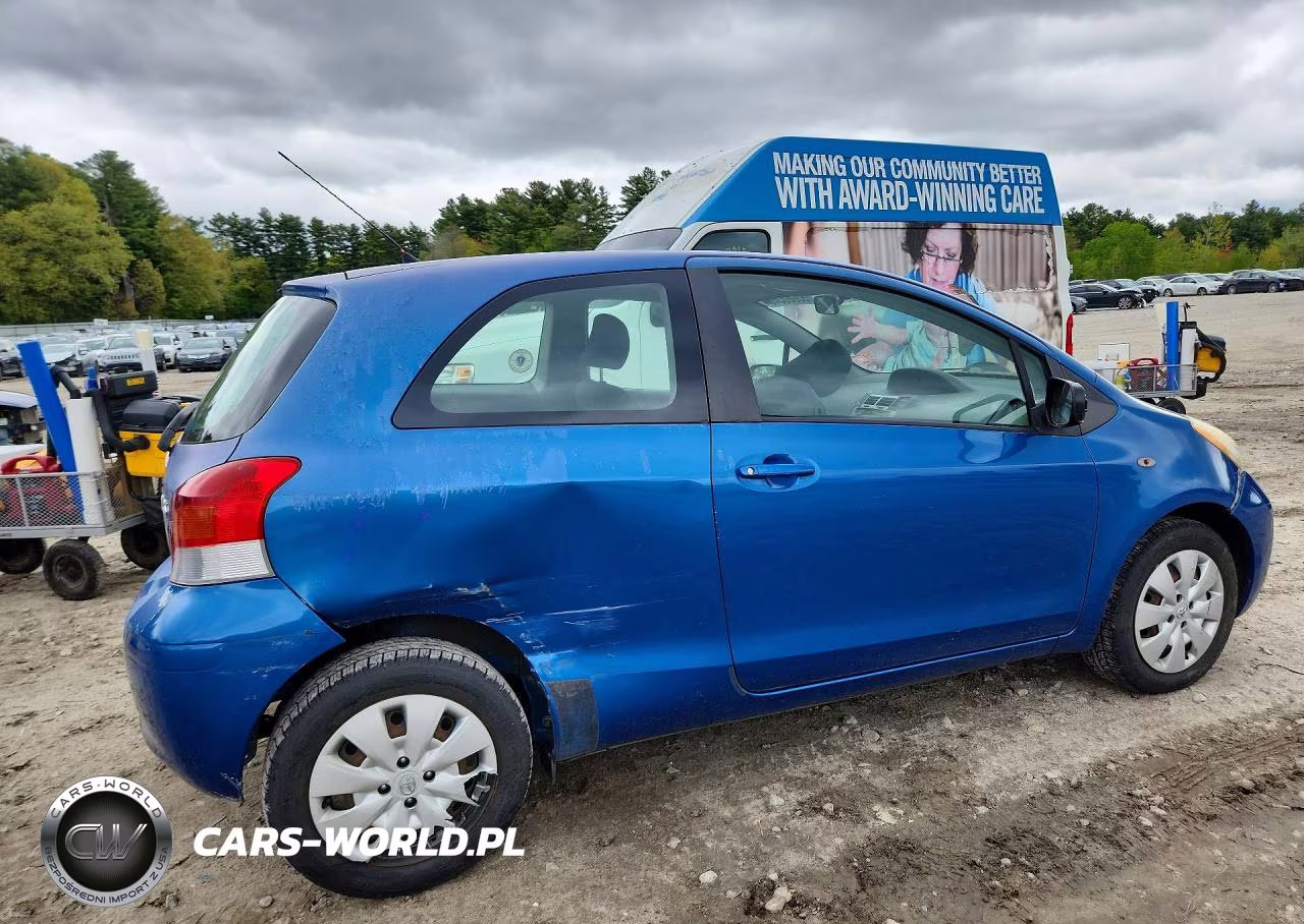 2010 Toyota Yaris Base VIN:JTDJT4K38A5289353 - 3