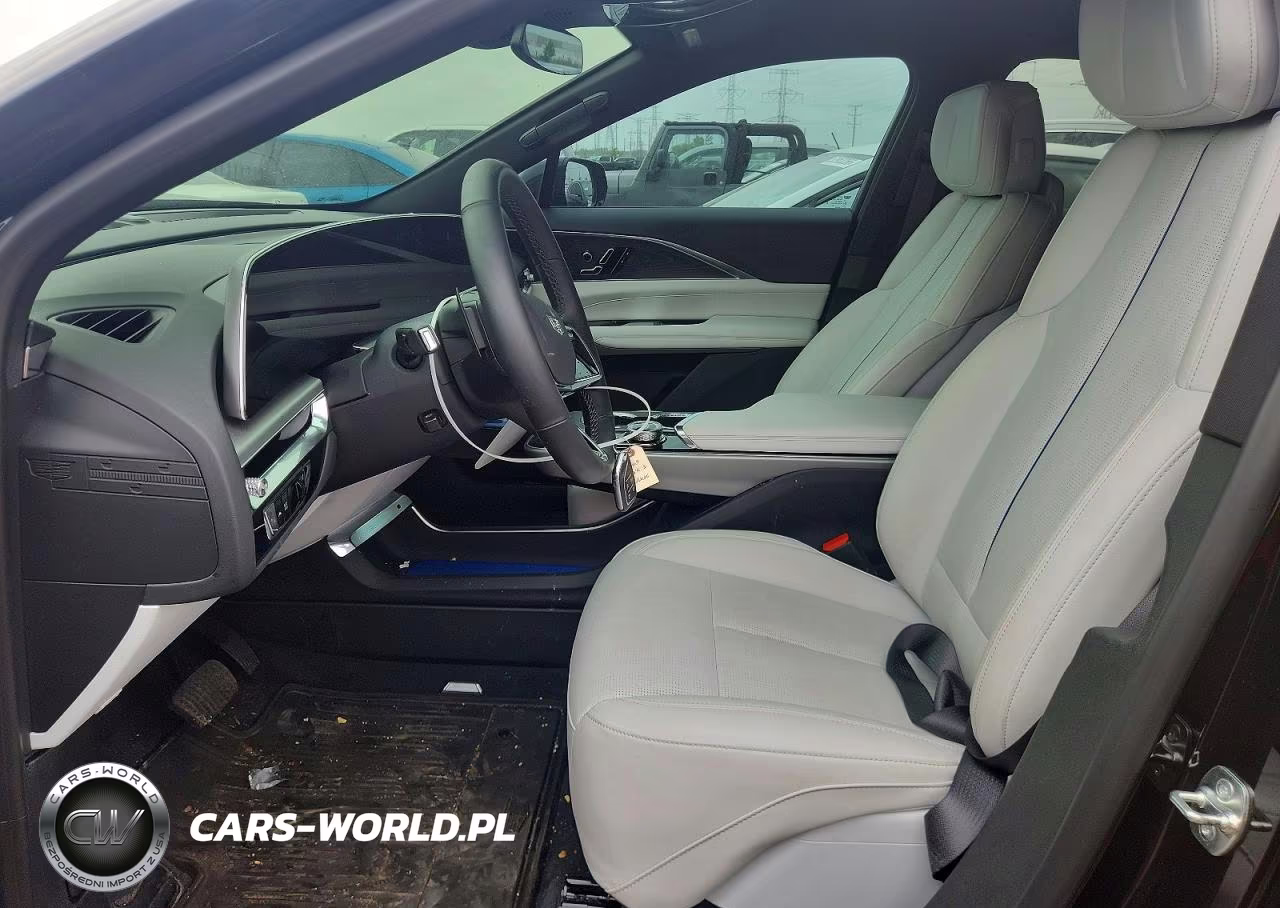 2024 Cadillac Lyriq Sport VIN:1GYKPTRL2RZ142436 - 7