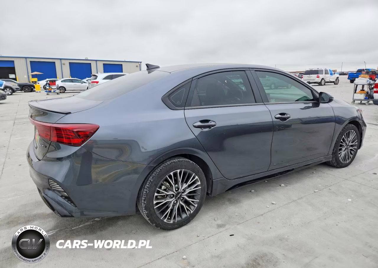 2022 Kia Forte Gt Line VIN:3KPF54AD0NE449049 - 3