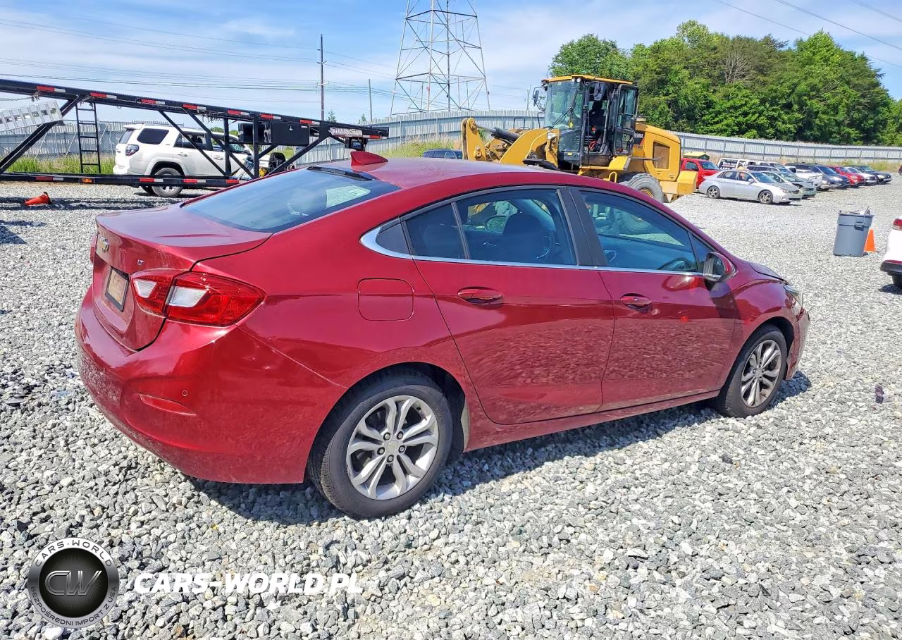 2019 Chevrolet Cruze Lt VIN:1G1BE5SM2K7109800 - 3
