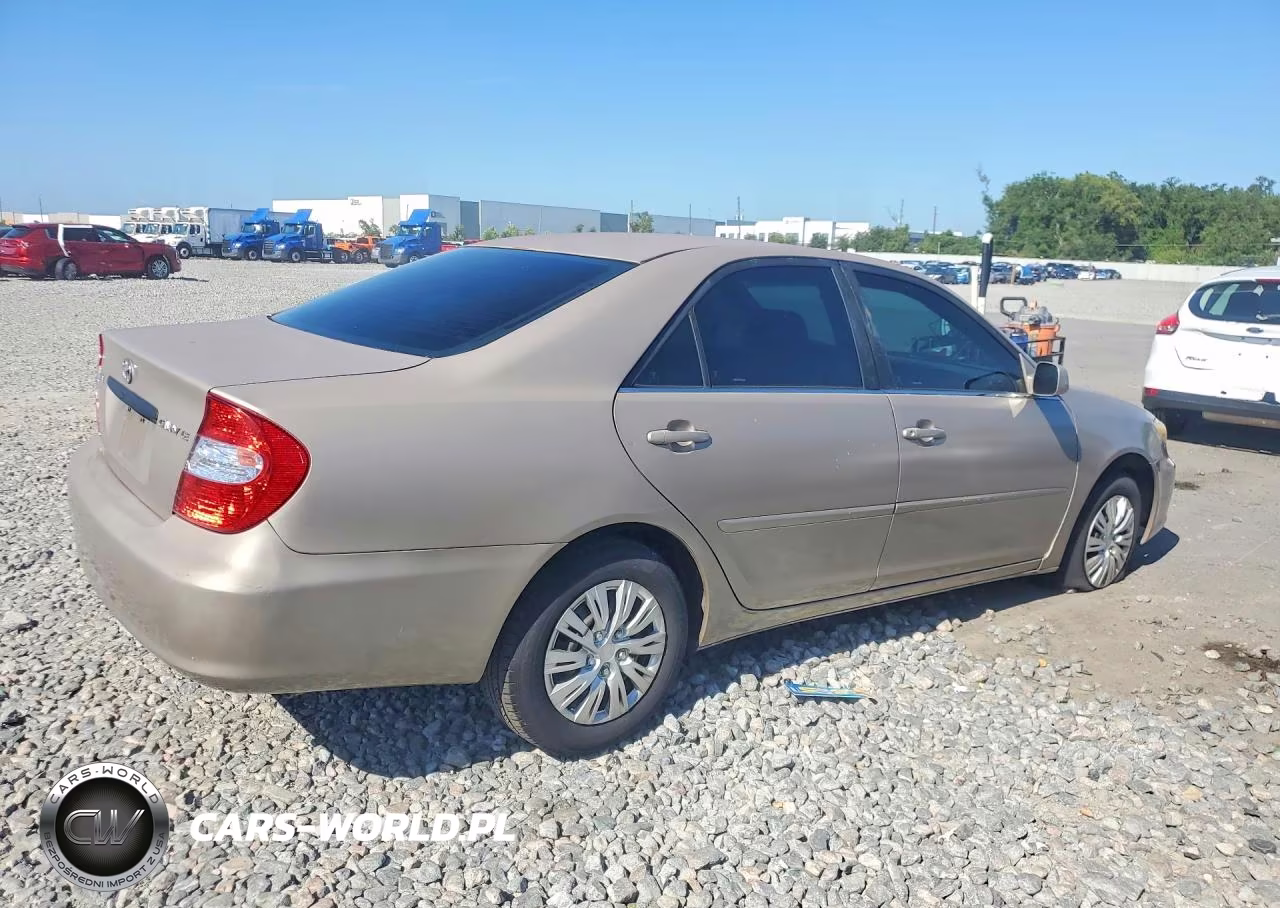 2003 Toyota Camry Le VIN:4T1BE32K73U700262 - 3