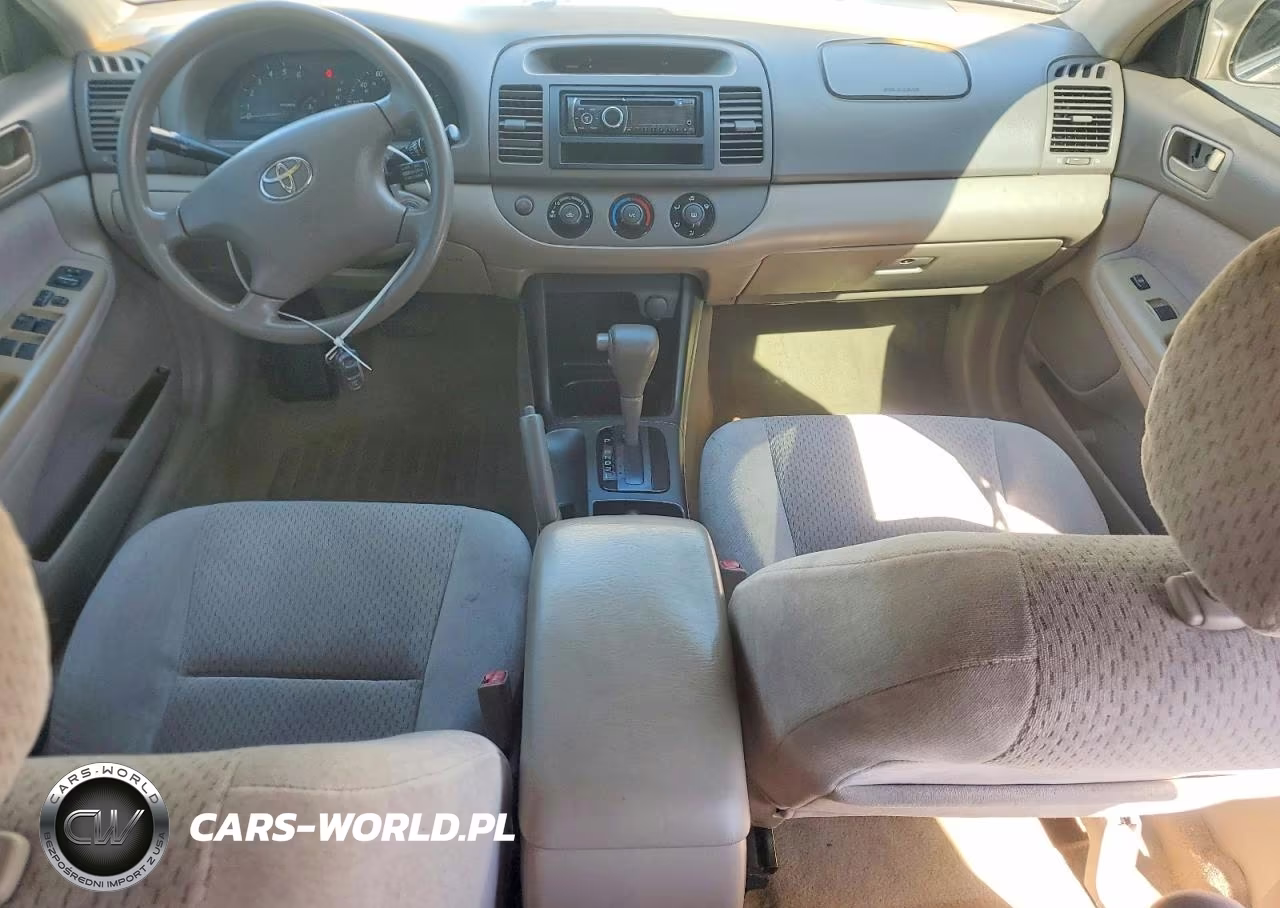2003 Toyota Camry Le VIN:4T1BE32K73U700262 - 8