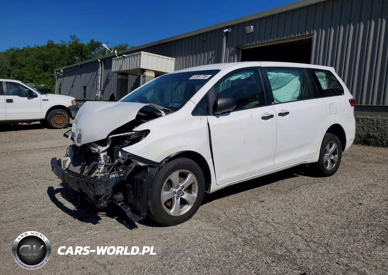 2017 Toyota Sienna L 7-Passenger – zdjęcie 1 z 13
