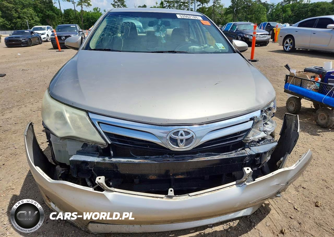 2014 Toyota Camry Le VIN:4T4BF1FKXER423577 - 5