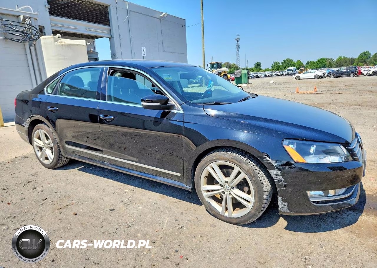 2014 Volkswagen Passat Sel VIN:1VWCN7A30EC007792 - 4