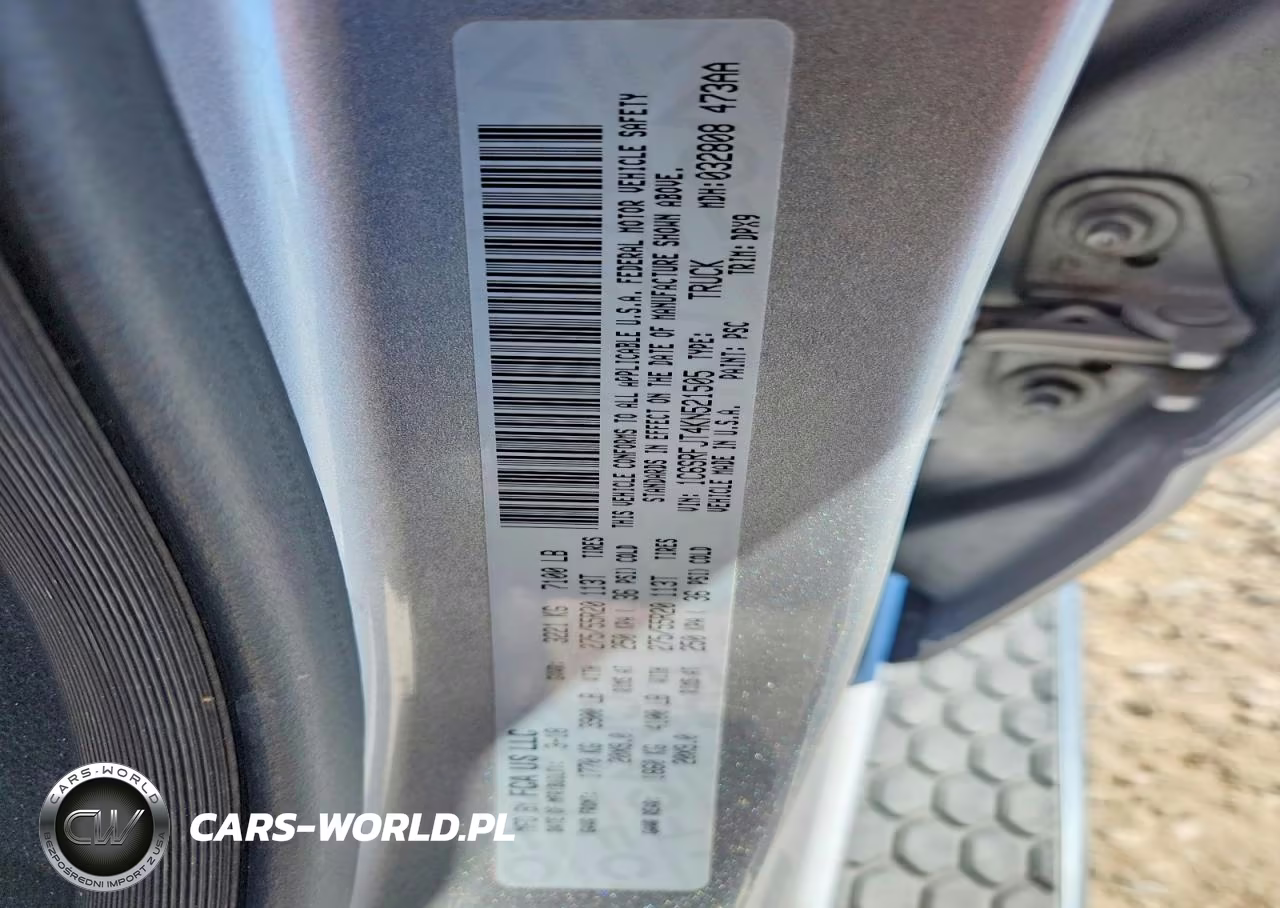 2019 Ram 1500 Laramie VIN:1C6SRFJT4KN521505 - 12