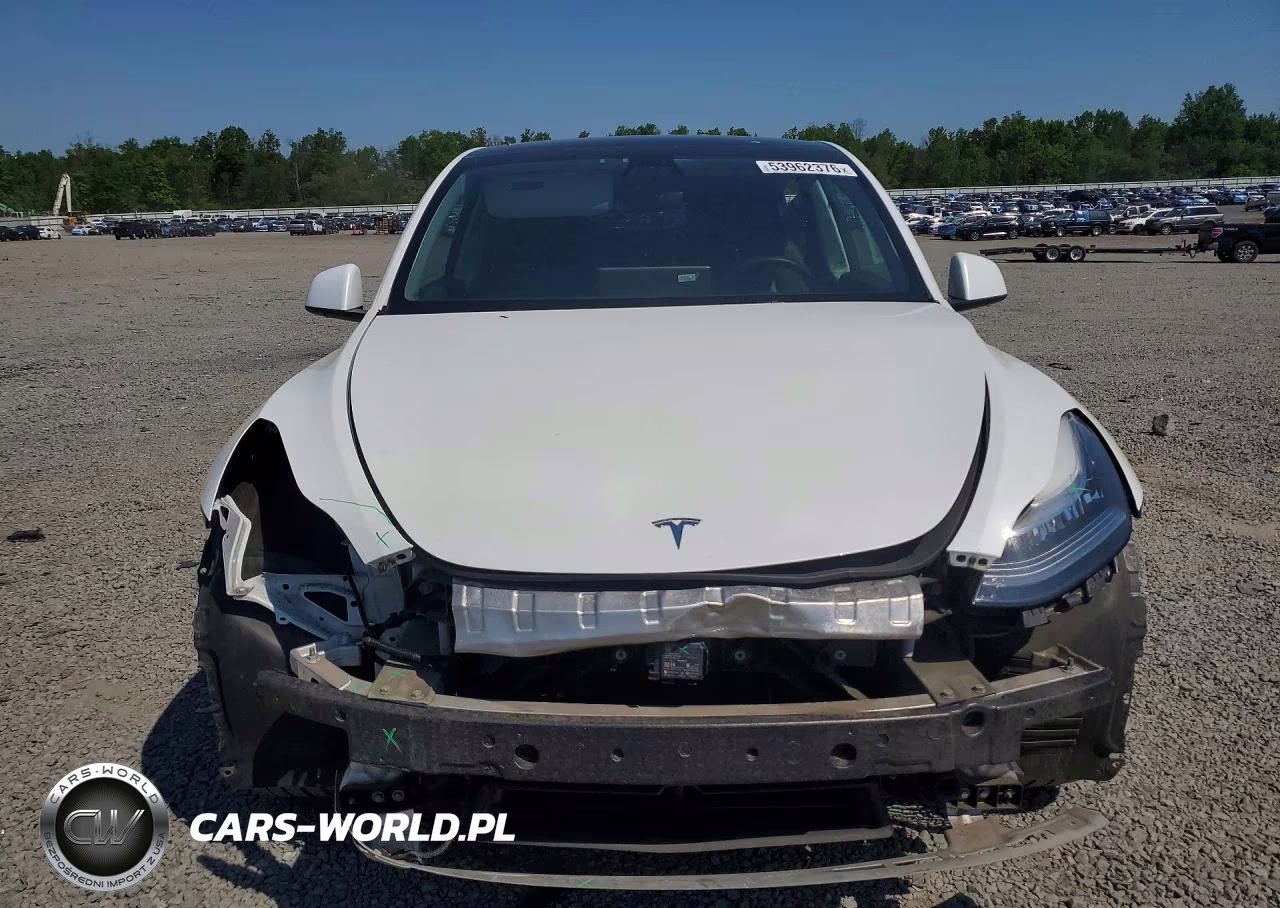 2021 Tesla Model Y VIN:5YJYGAEE3MF136901 - 5