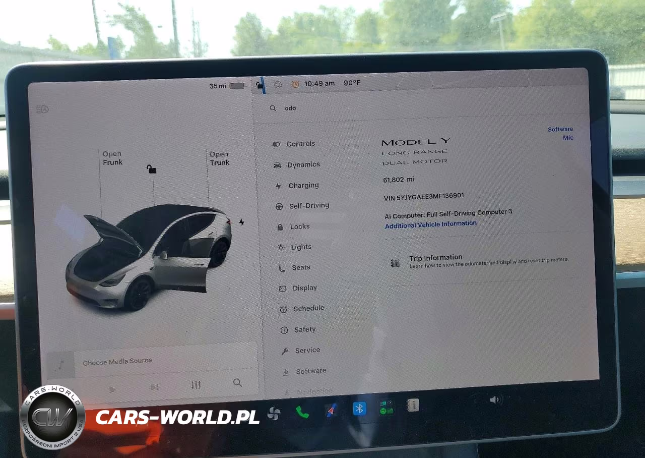 2021 Tesla Model Y VIN:5YJYGAEE3MF136901 - 9