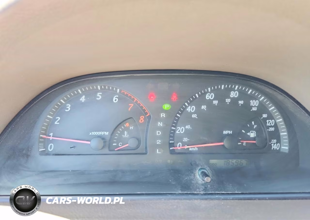 2002 Toyota Camry Le VIN:JTDBE32K320110845 - 9