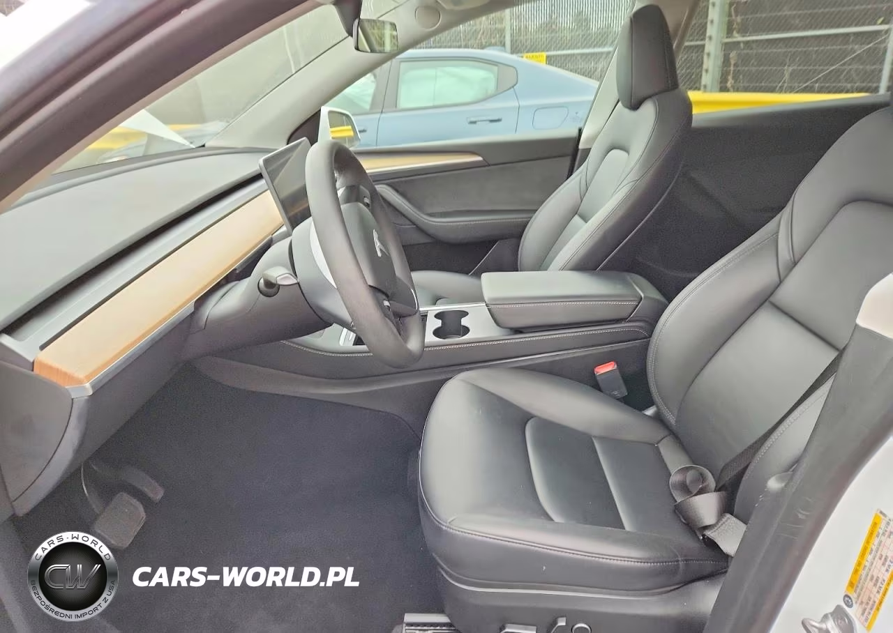2023 Tesla Model Y VIN:7SAYGDEEXPA060924 - 7