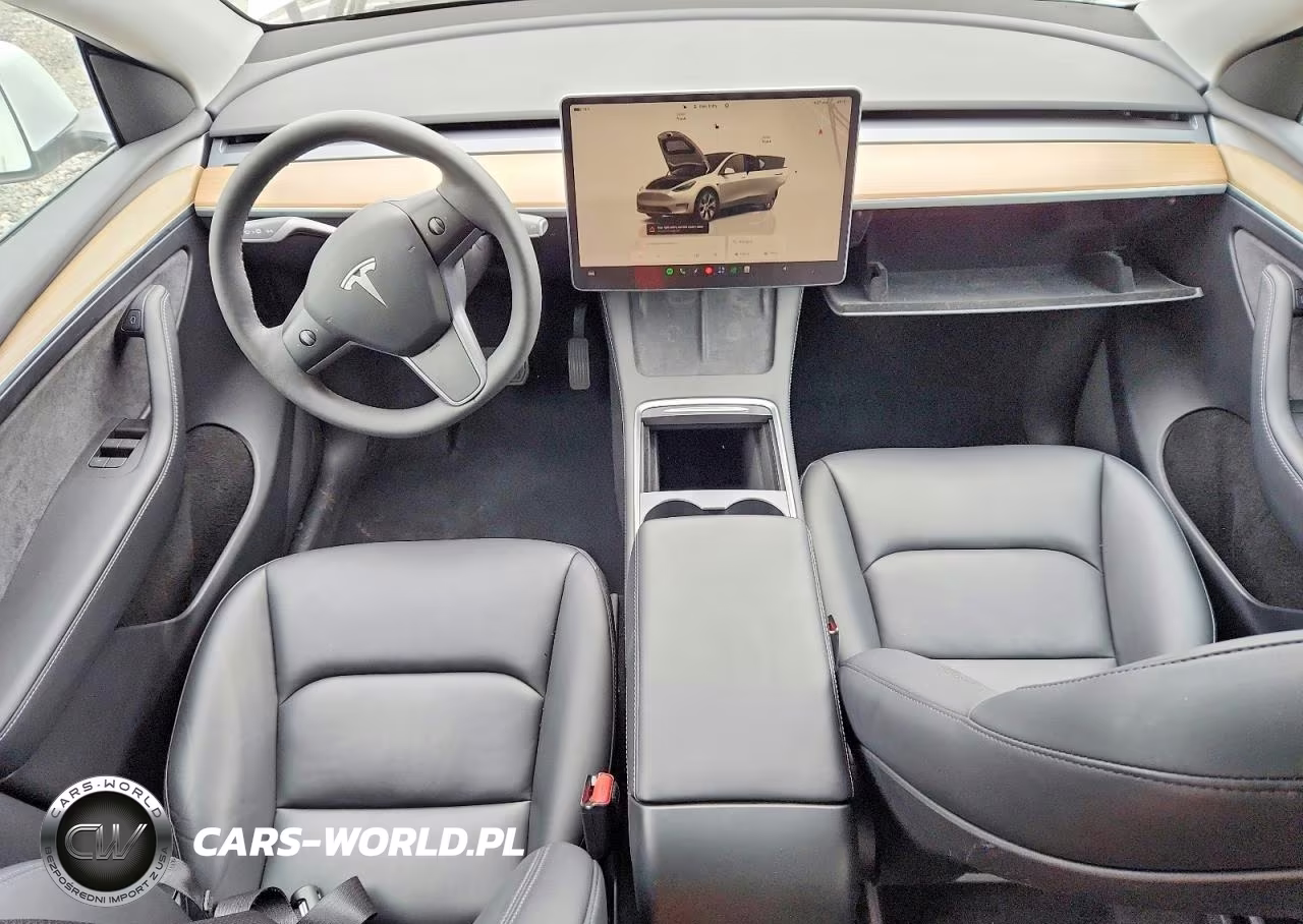 2023 Tesla Model Y VIN:7SAYGDEEXPA060924 - 8