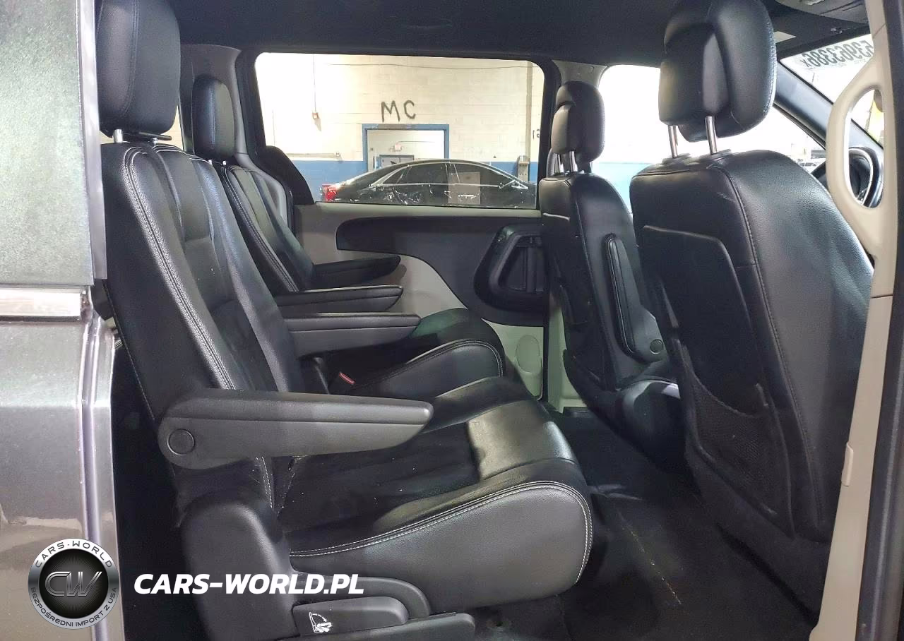 2018 Dodge Grand Caravan Sxt VIN:2C4RDGCG0JR266977 - 11