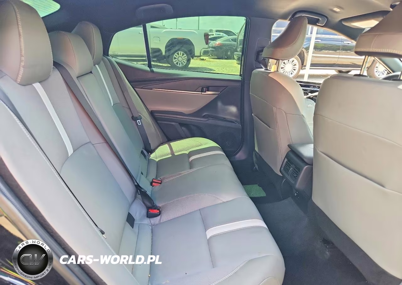 2025 Toyota Camry Se VIN:4T1DAACKXSU570662 - 10