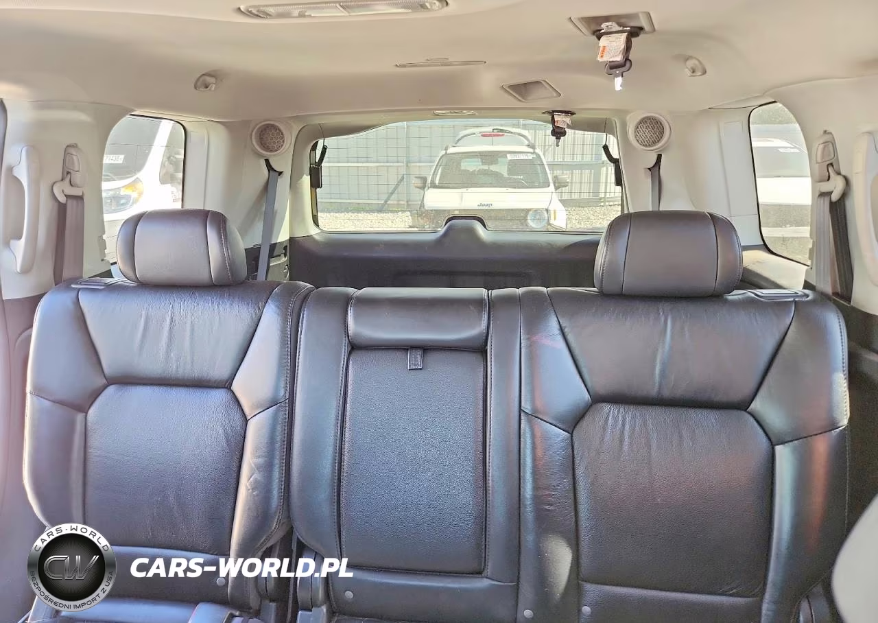 2011 Honda Pilot Touring VIN:5FNYF4H93BB083973 - 10