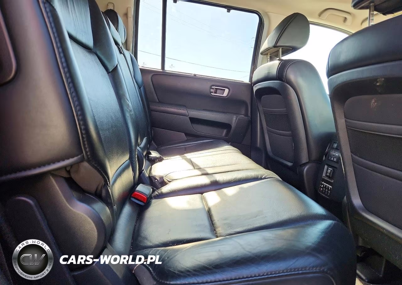 2011 Honda Pilot Touring VIN:5FNYF4H93BB083973 - 11