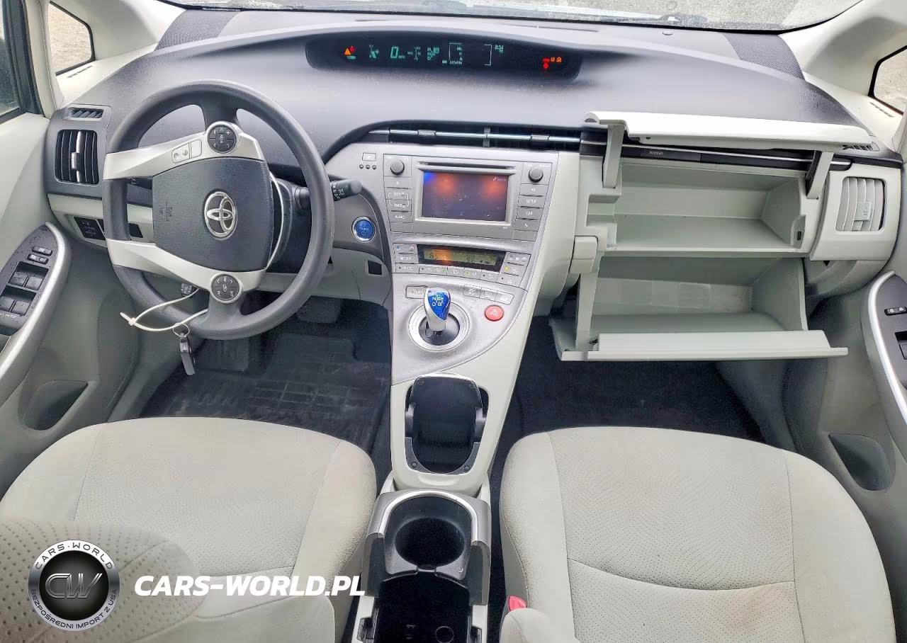 2013 Toyota Prius Two VIN:JTDKN3DU8D5683115 - 8