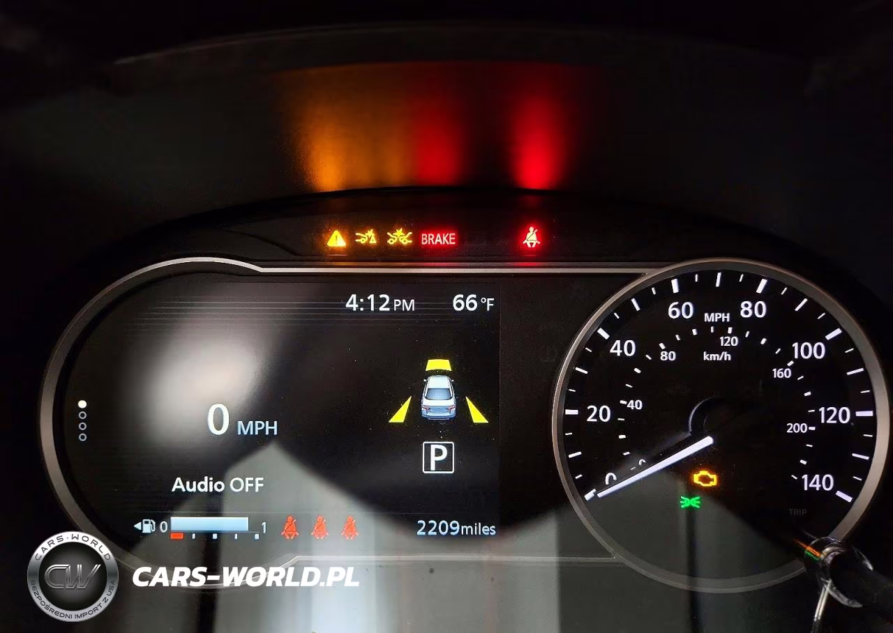 2025 Nissan Versa Sv VIN:3N1CN8EVXSL886127 - 9