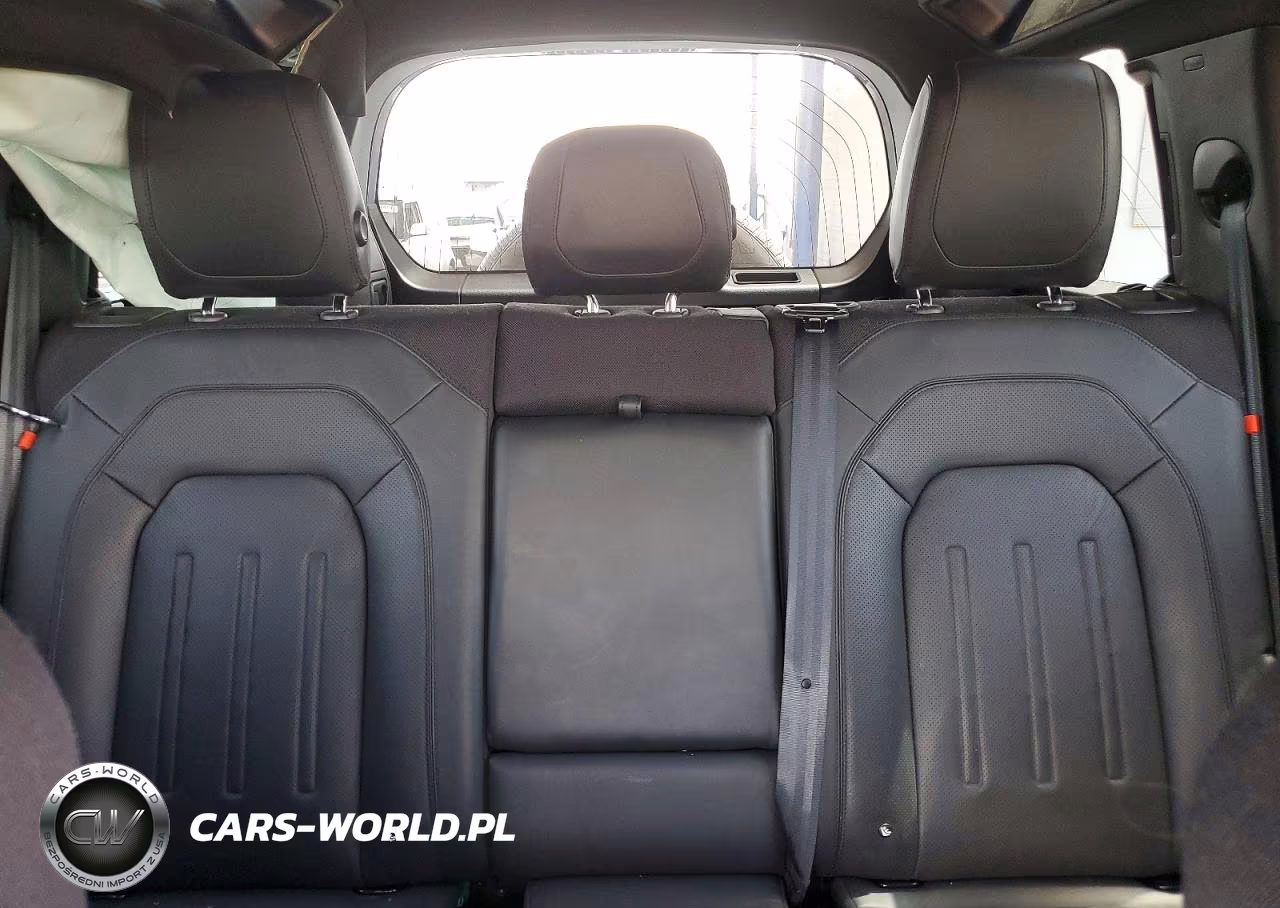2023 Land Rover Defender 110 X VIN:SALEX7EU2P2122632 - 10