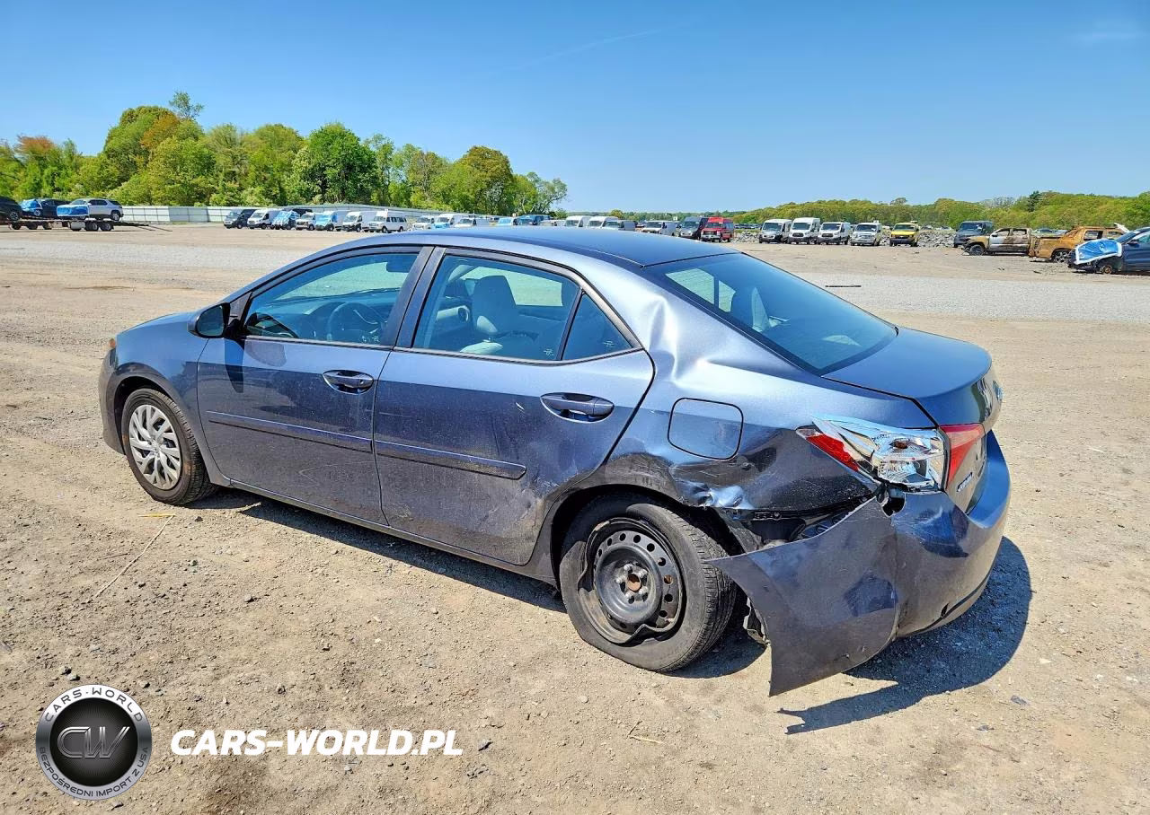 2018 Toyota Corolla Le VIN:2T1BURHE1JC077646 - 2