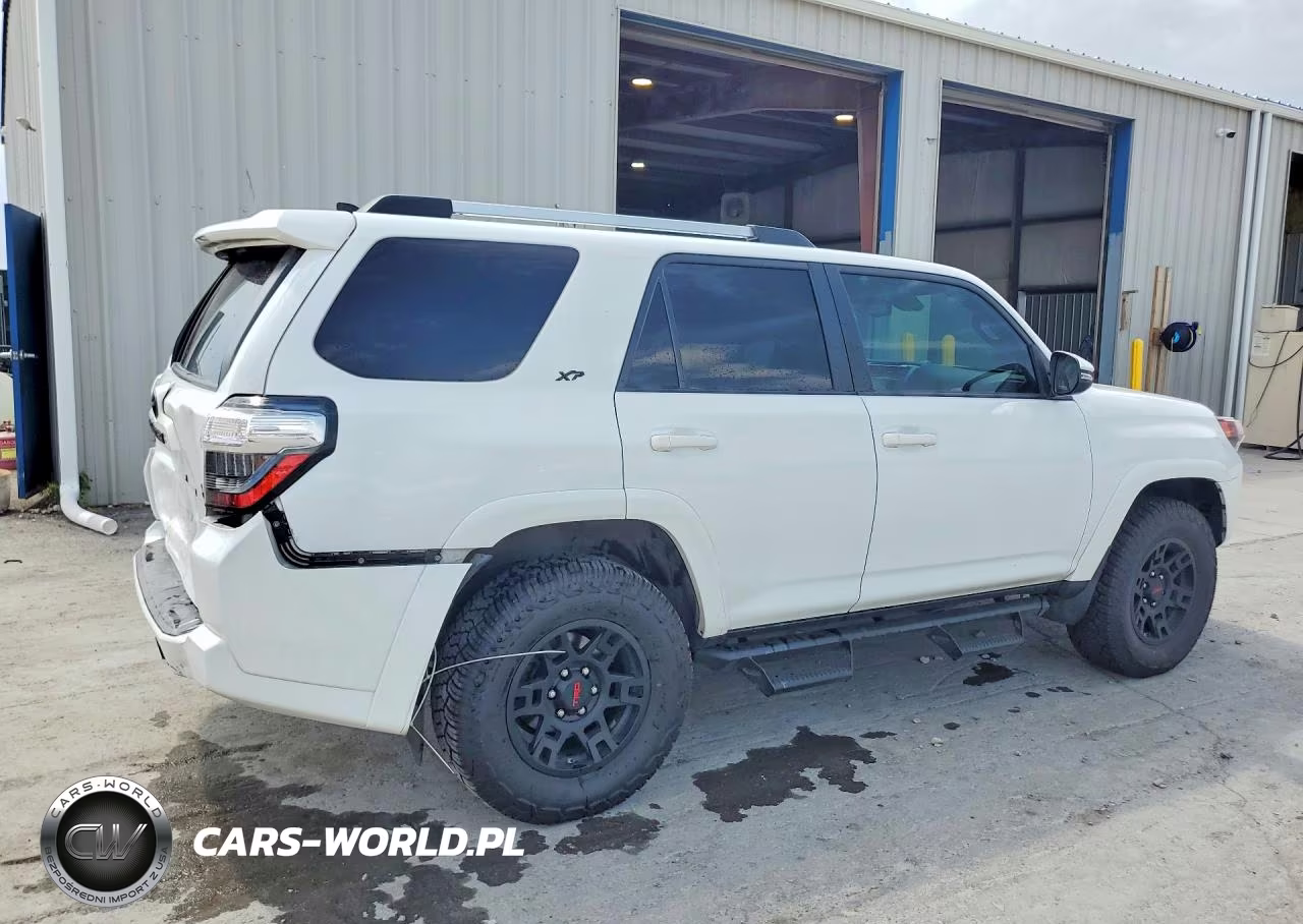 2024 Toyota 4Runner Sr5 Premium VIN:JTENU5JR1R6231774 - 3