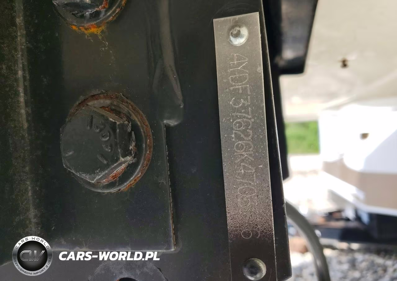 2019 Montana Trailer VIN:4YDF37626K4703176 - 10