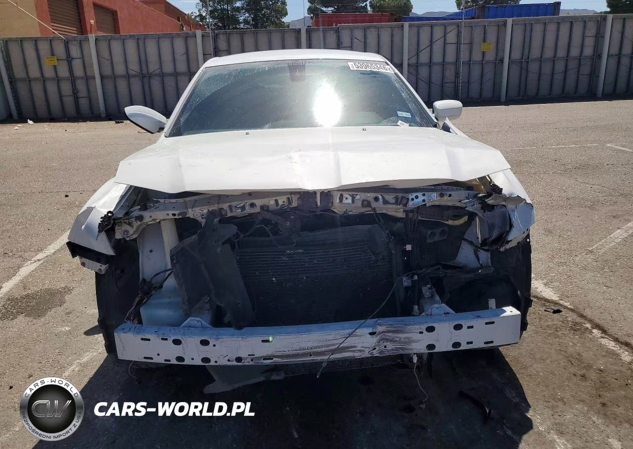 2018 Chrysler 300 S VIN:2C3CCABG8JH191561 - 5