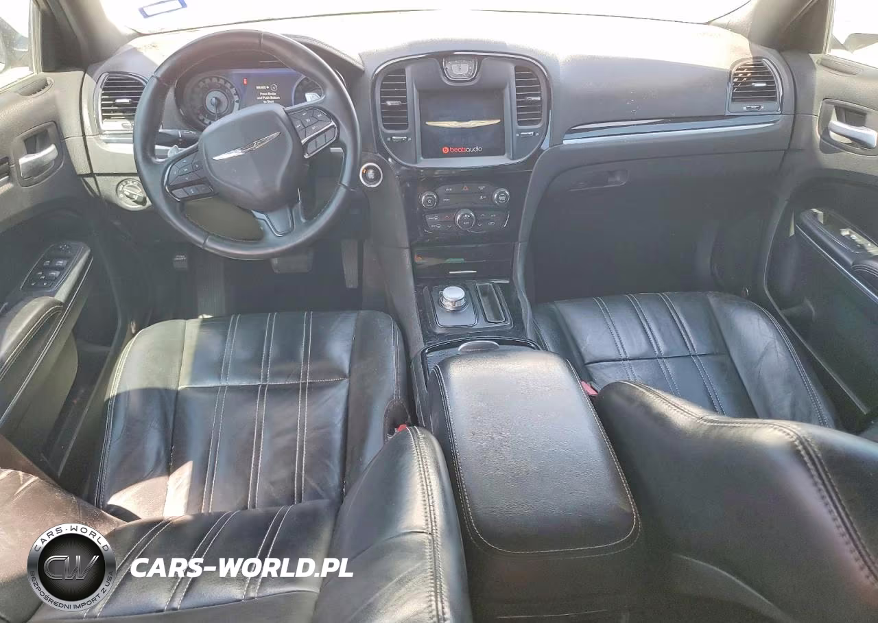 2018 Chrysler 300 S VIN:2C3CCABG8JH191561 - 8