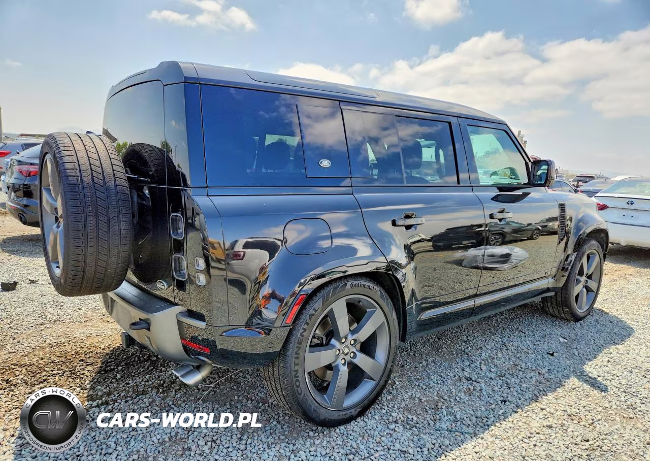 2023 Land Rover Defender 110 VIN:SALEWEEE6P2109303 - 3