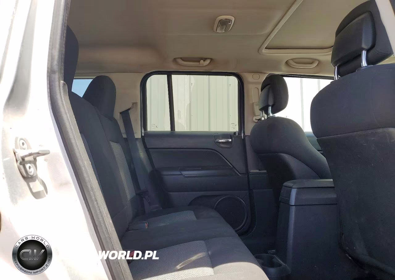2010 Jeep Patriot Sport VIN:1J4NF2GB8AD512388 - 10