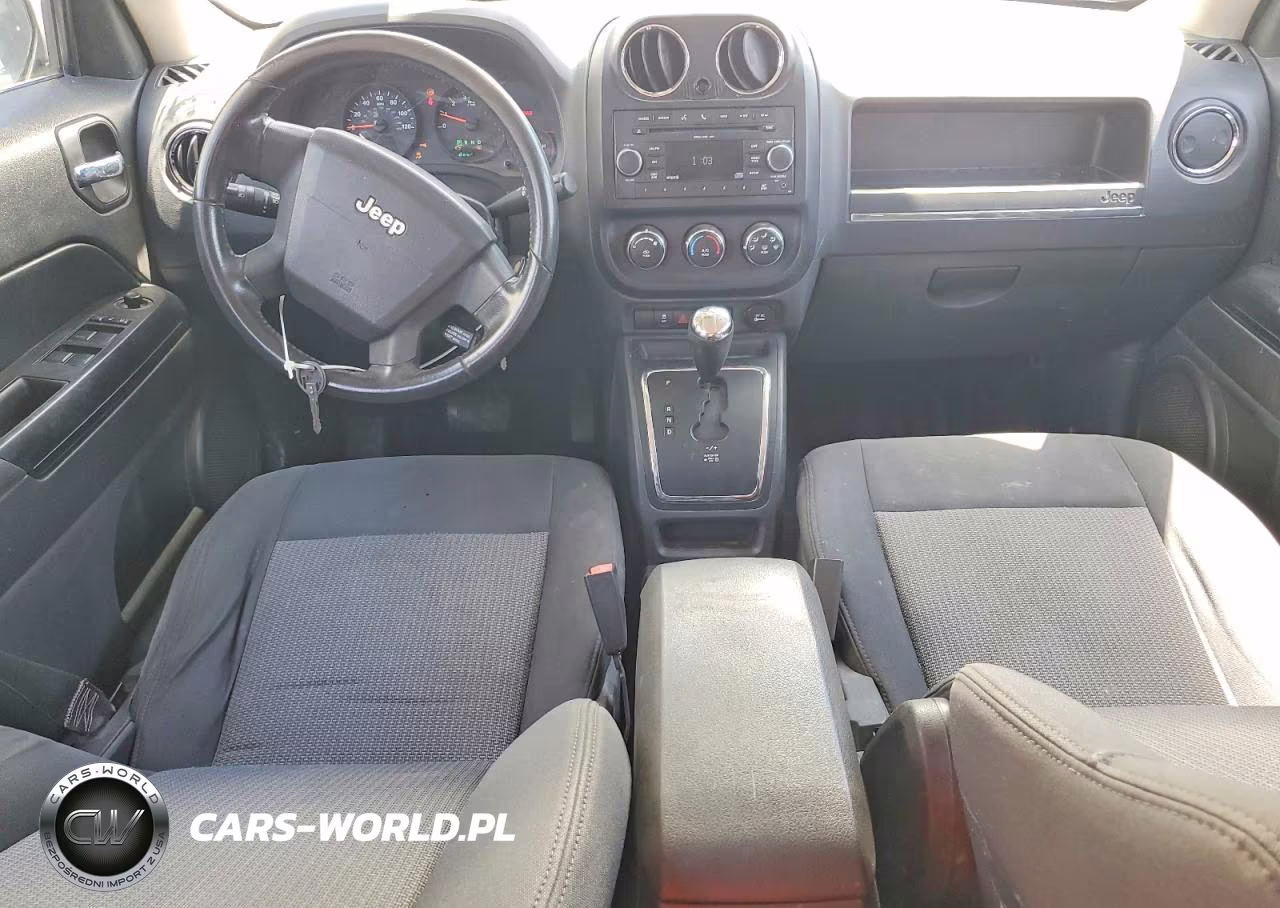 2010 Jeep Patriot Sport VIN:1J4NF2GB8AD512388 - 8