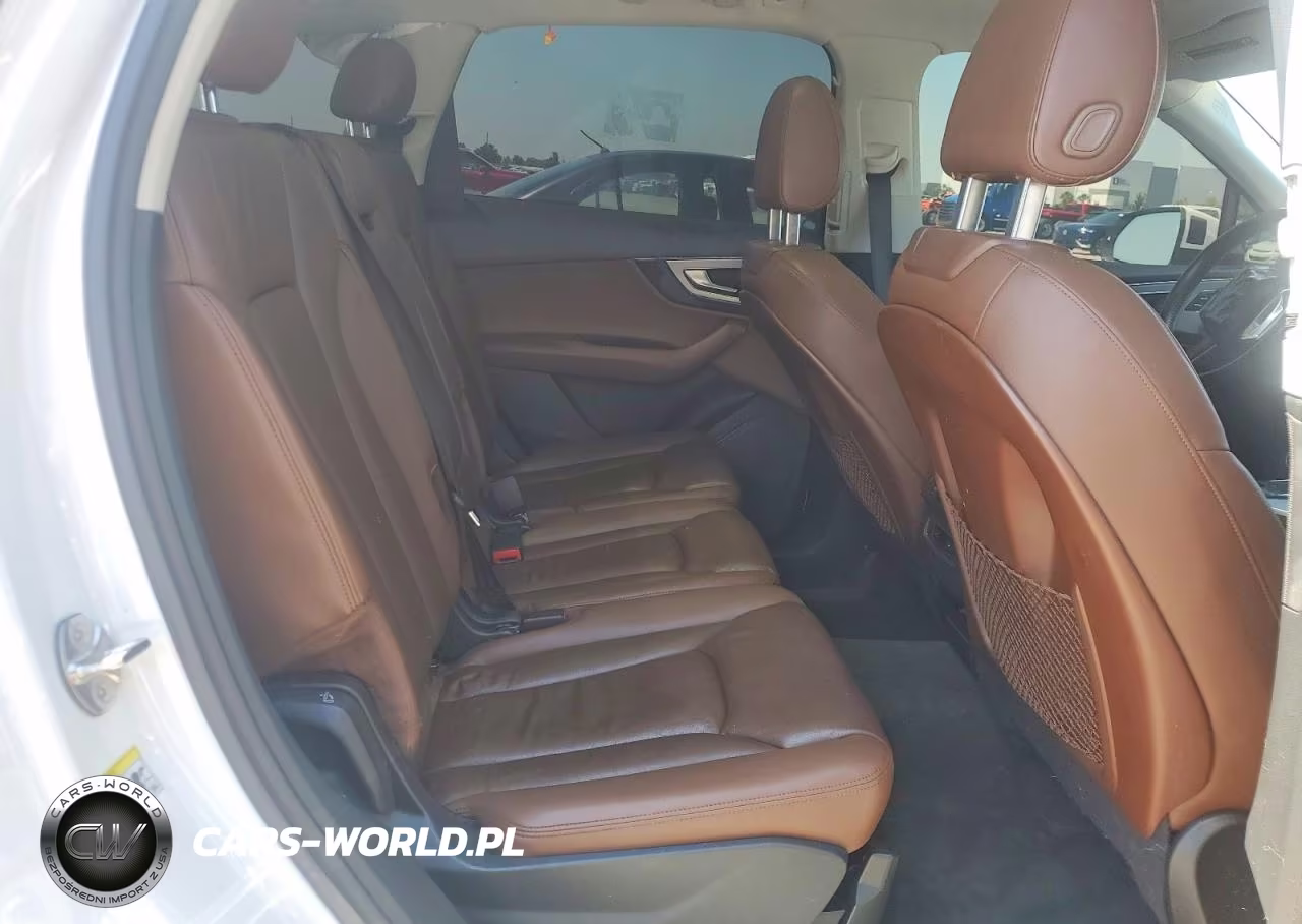 2017 Audi Q7 Premium Plus VIN:WA1LHAF77HD037948 - 11