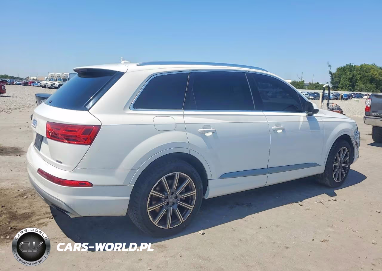 2017 Audi Q7 Premium Plus VIN:WA1LHAF77HD037948 - 3