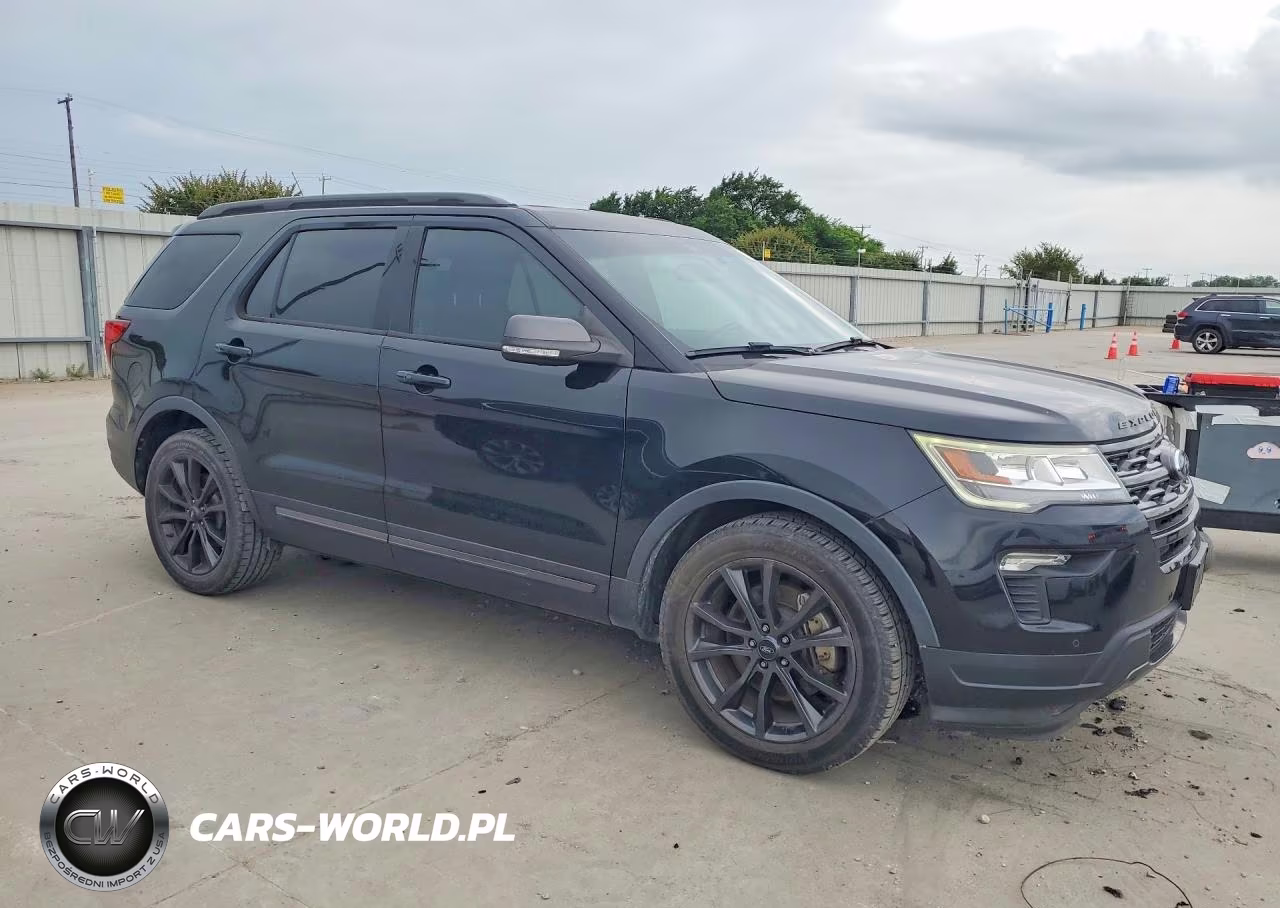 2018 Ford Explorer Xlt VIN:1FM5K7D85JGC85369 - 4