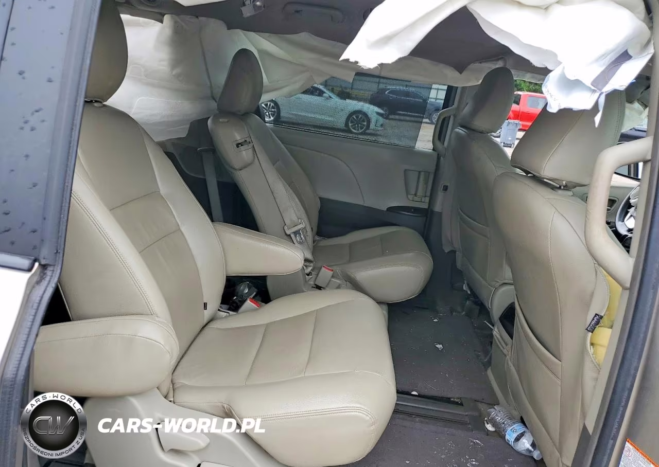 2015 Toyota Sienna Le VIN:5TDKK3DC2FS670468 - 11