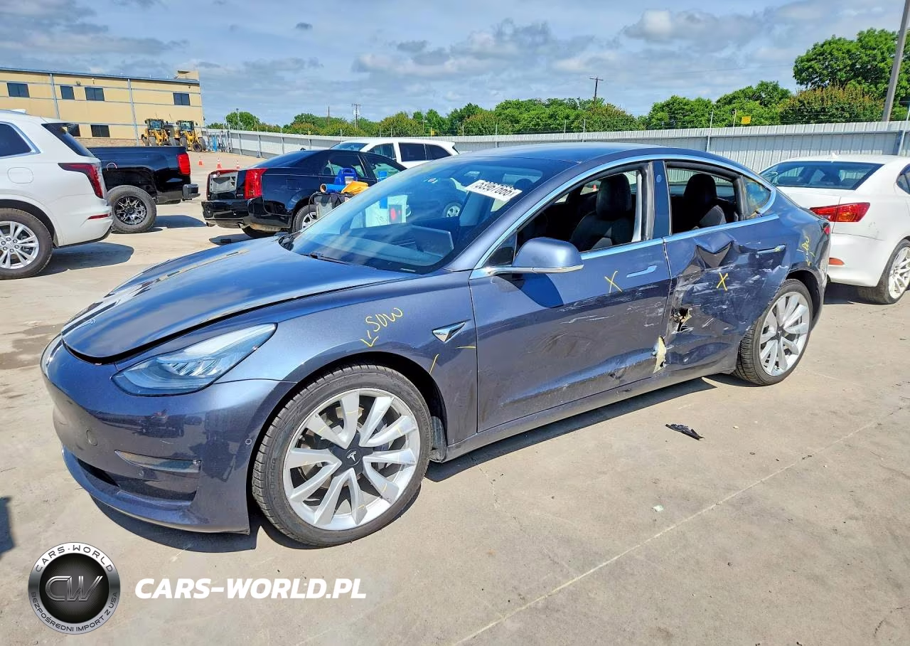2020 Tesla Model 3 – zdjęcie 1 z 12