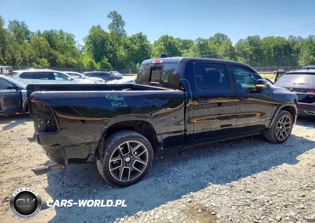 2019 Ram 1500 Laramie VIN:1C6SRFRT9KN787851 - 3