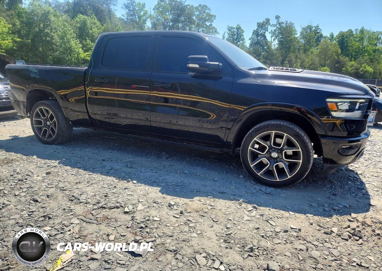 2019 Ram 1500 Laramie VIN:1C6SRFRT9KN787851 - 4