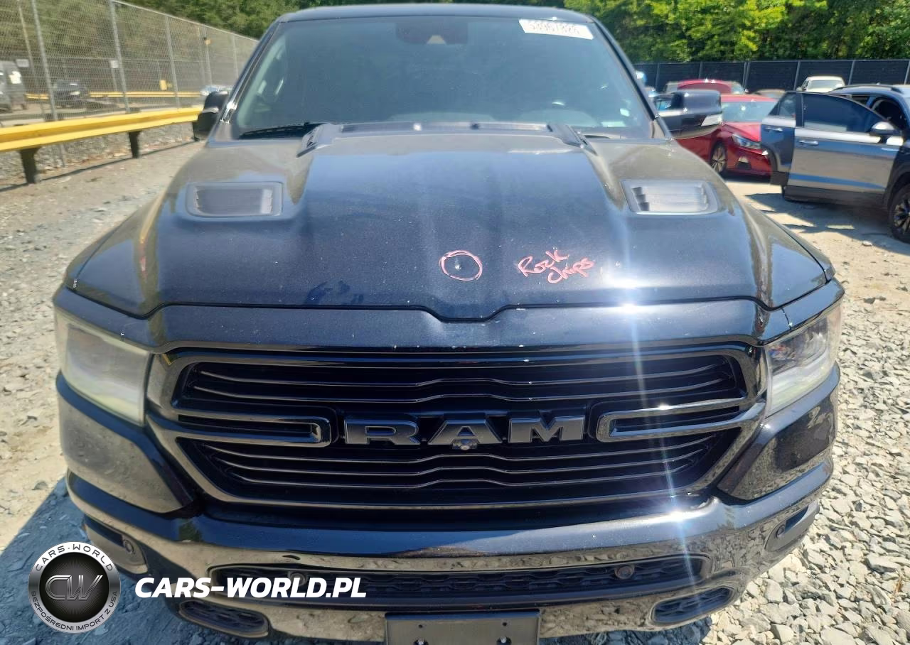 2019 Ram 1500 Laramie VIN:1C6SRFRT9KN787851 - 5