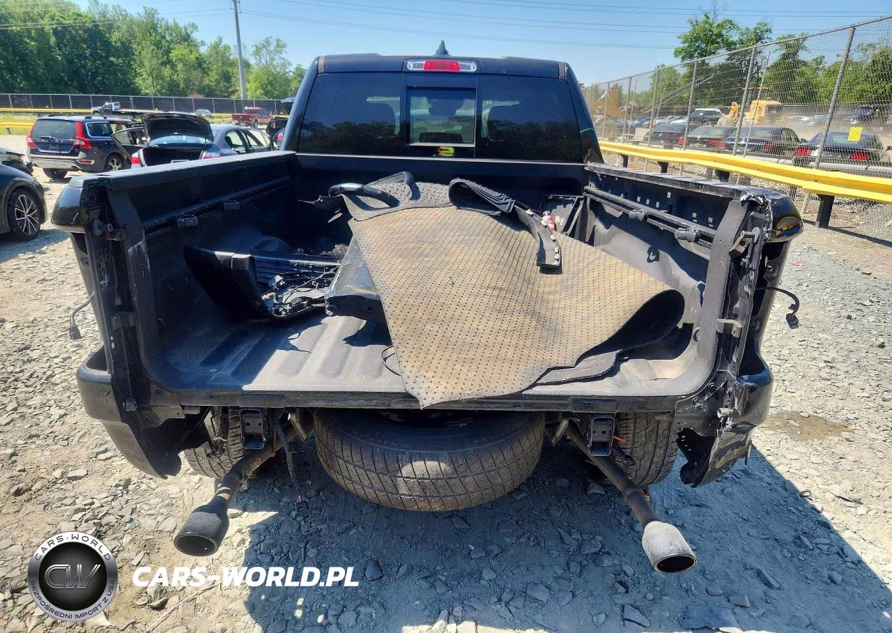 2019 Ram 1500 Laramie VIN:1C6SRFRT9KN787851 - 6