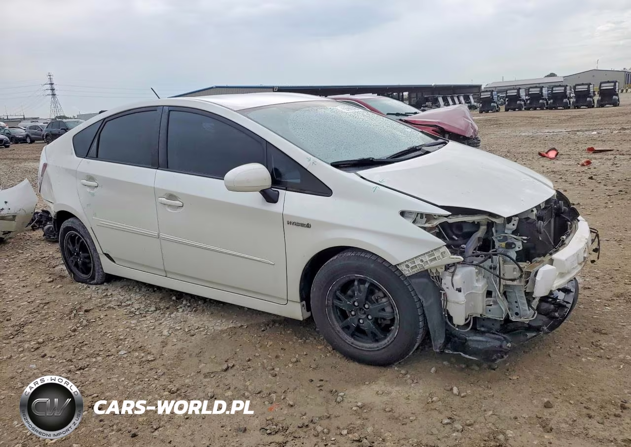2015 Toyota Prius Four VIN:JTDKN3DU7F0405113 - 4