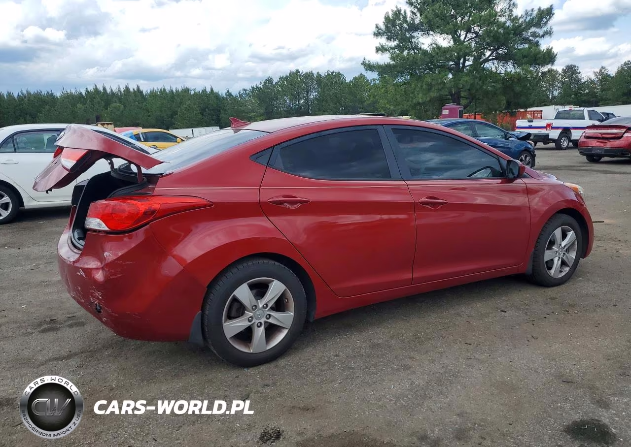 2013 Hyundai Elantra Gls VIN:KMHDH4AE6DU747334 - 3
