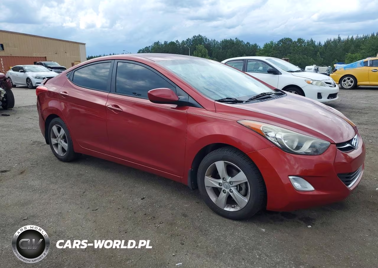 2013 Hyundai Elantra Gls VIN:KMHDH4AE6DU747334 - 4