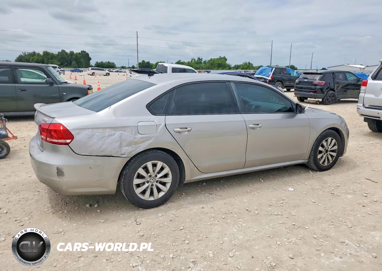 2012 Volkswagen Passat S VIN:1VWAH7A39CC066142 - 3