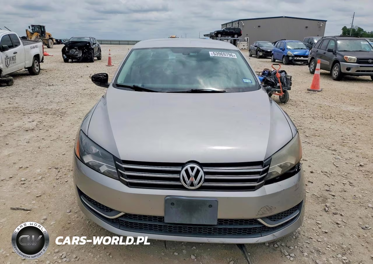 2012 Volkswagen Passat S VIN:1VWAH7A39CC066142 - 5