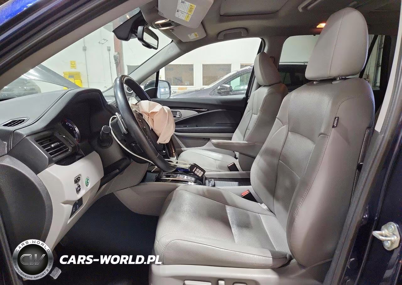 2018 Honda Pilot Elite VIN:5FNYF6H07JB023268 - 7