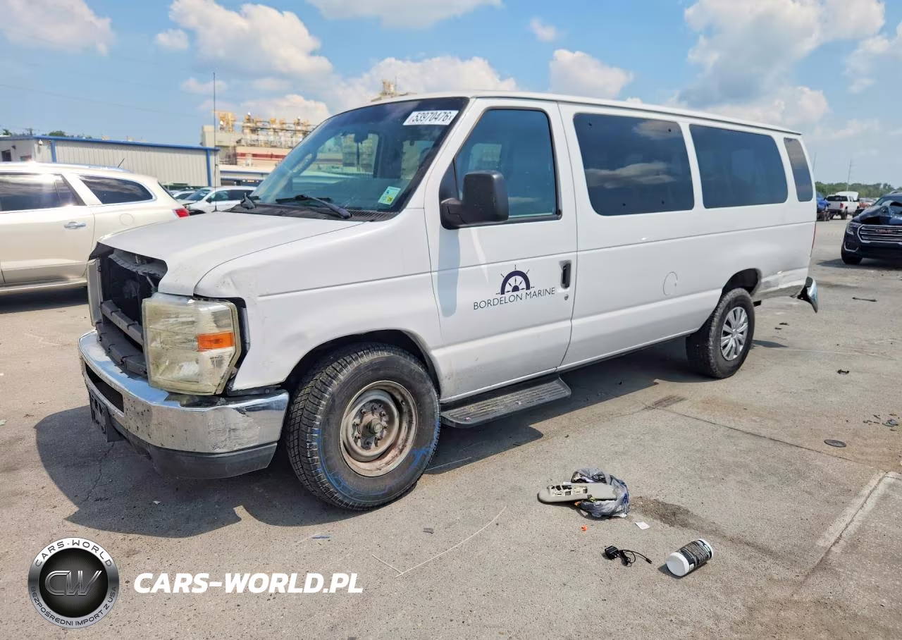 2013 Ford Econoline E350 Super Duty Wagon