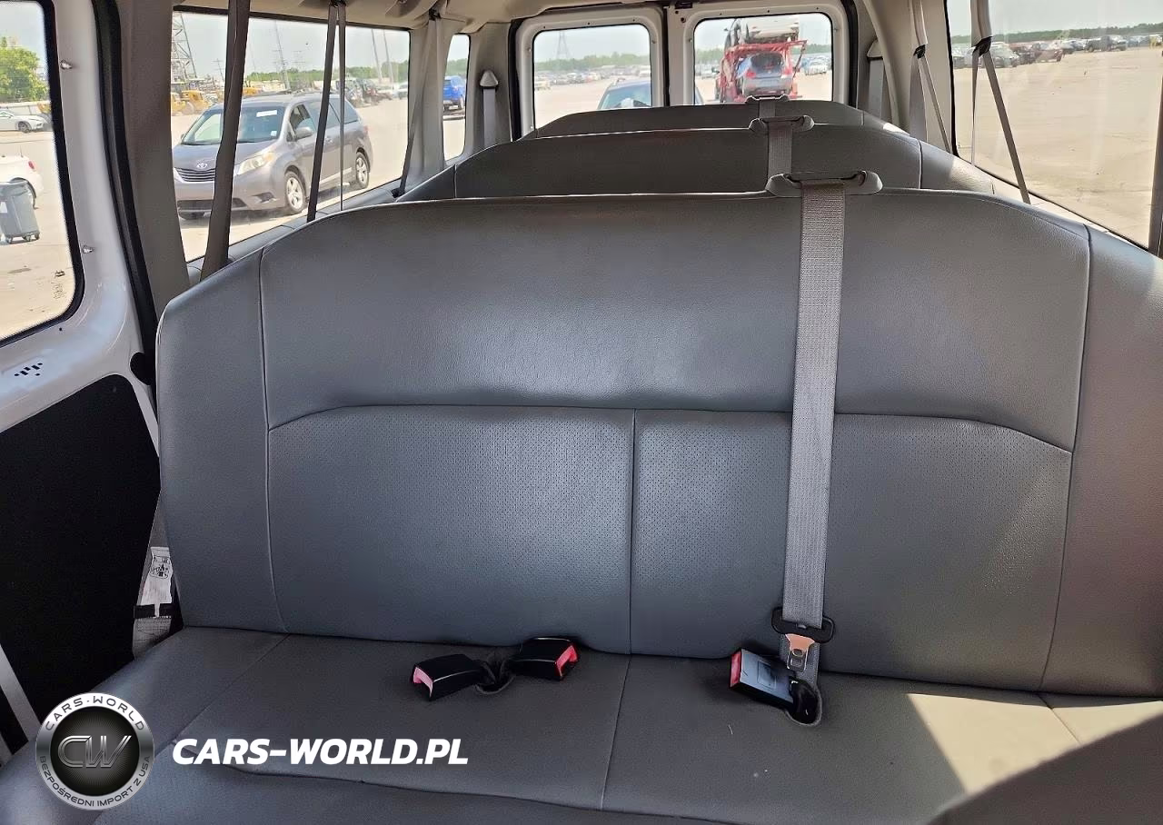 2013 Ford Econoline E350 Super Duty Wagon VIN:1FBSS3BL5DDB33576 - 10