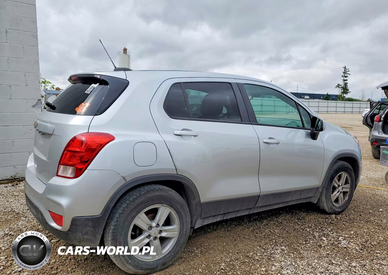 2020 Chevrolet Trax Ls VIN:KL7CJKSB4LB323655 - 3