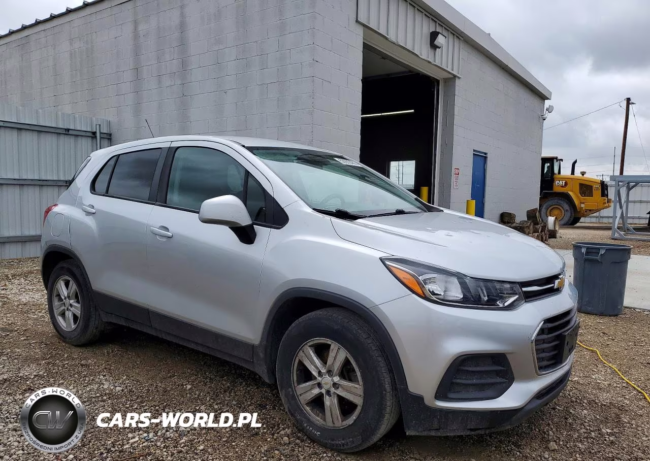 2020 Chevrolet Trax Ls VIN:KL7CJKSB4LB323655 - 4